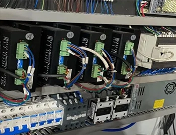 Can an Automatic Foil Hot Stamping Machine Cut Labor Costs?